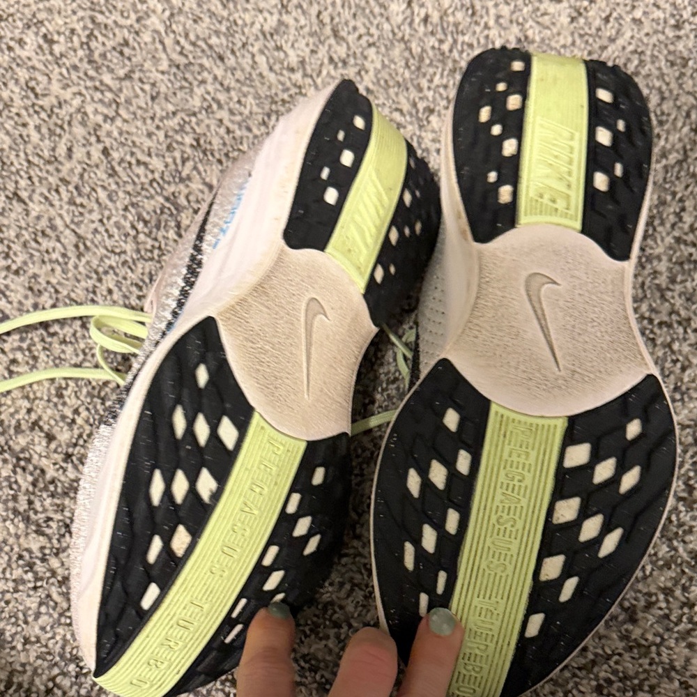 Nike Pegasus Plus Women's Running Sneakers - Picture 4 of 4